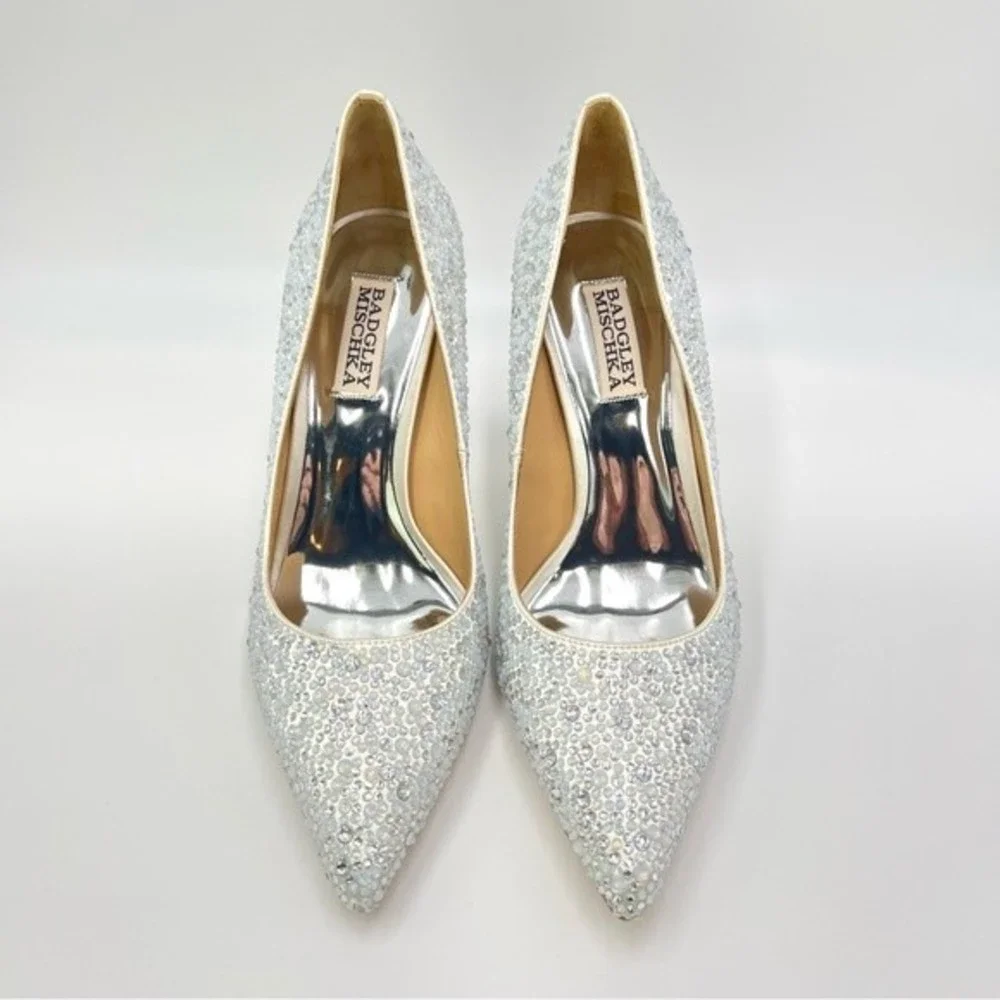 Badgley Mischka Size 8 Bethany Jeweled Stiletto White Satin‎ Pumps Heels Shoes